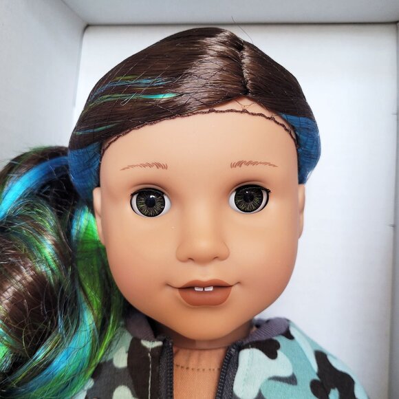 American Girl Truly Me Street Chic #89 18" Doll Brown Blue Green Hair BNIB - Picture 7 of 11